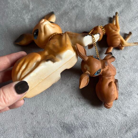 Vintage Plastic Deer Family Figurines attached set - Picture 8 of 8